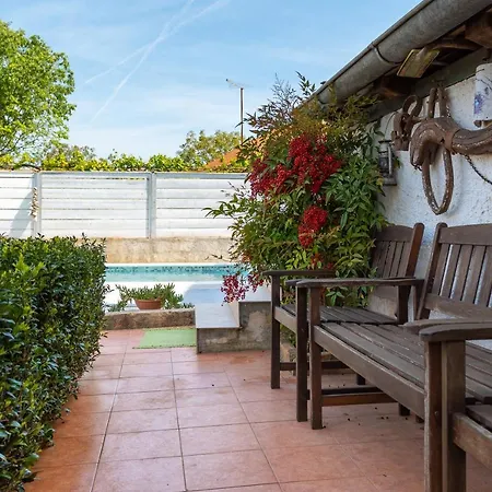 Apartman Adriana On Peaceful Location With Pool
